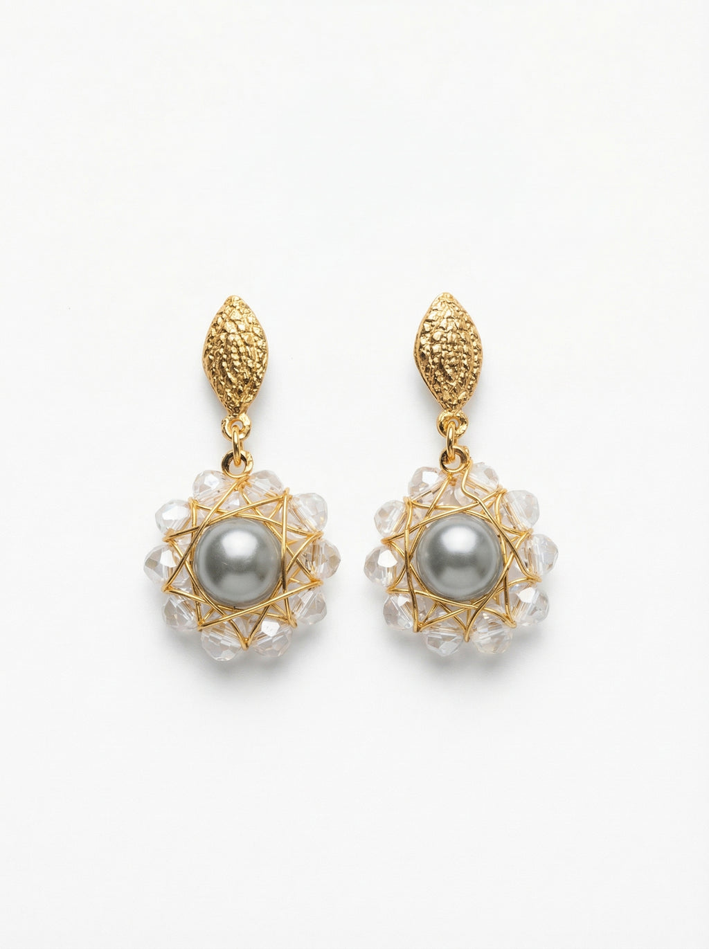 gold pearl earring