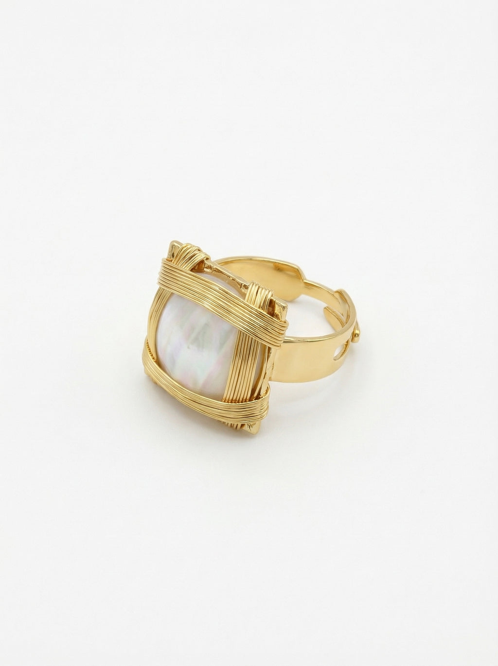 gold pearl ring