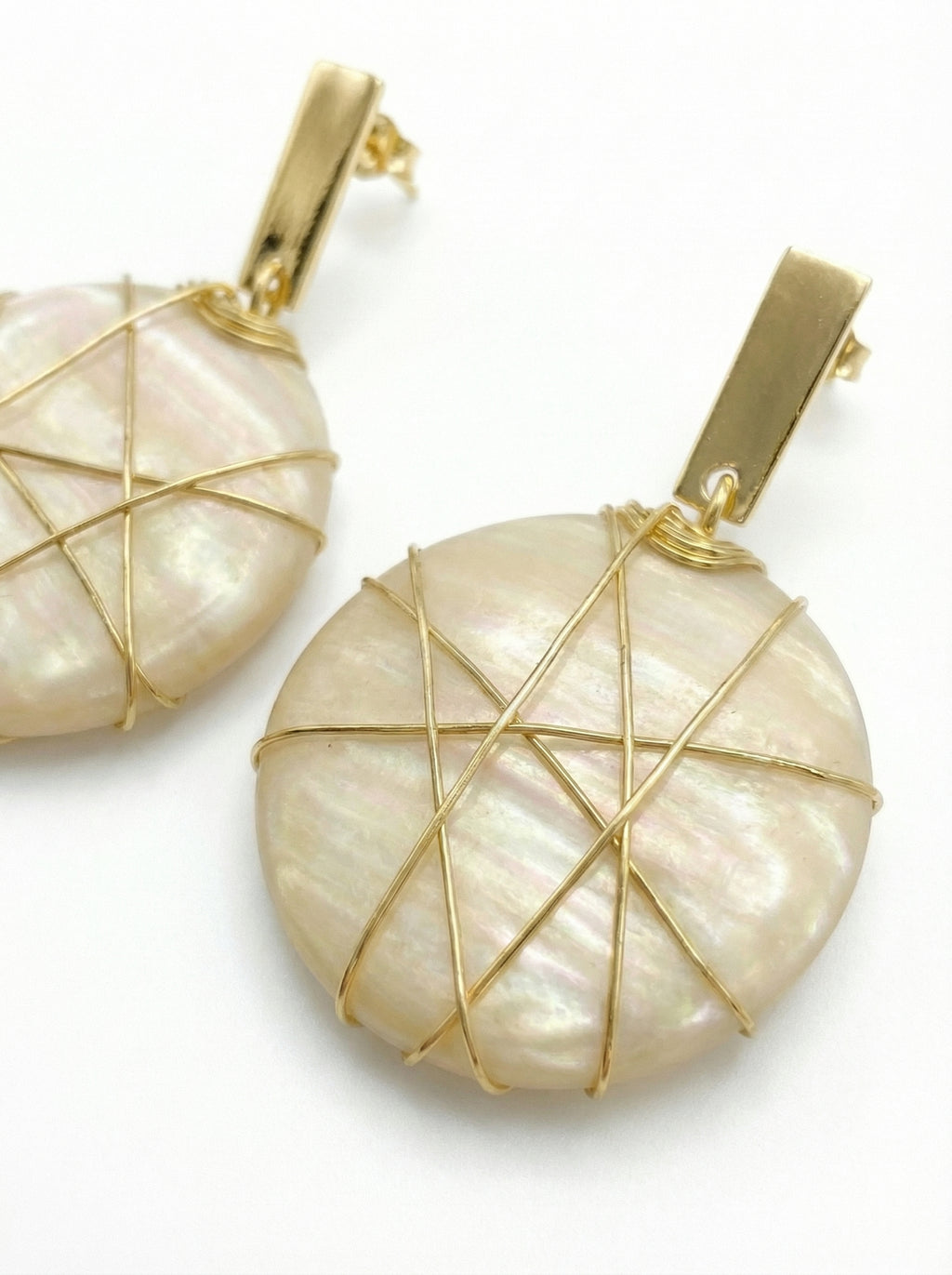 mother-of-pearl gold earring