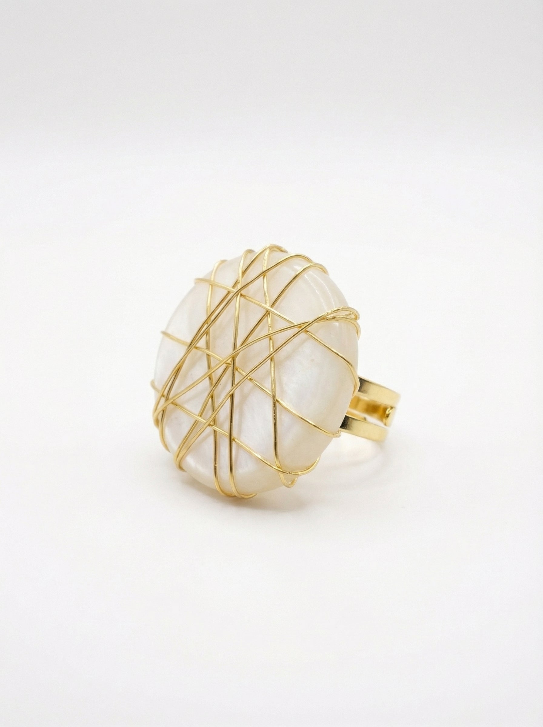 mother-of-pearl gold ring