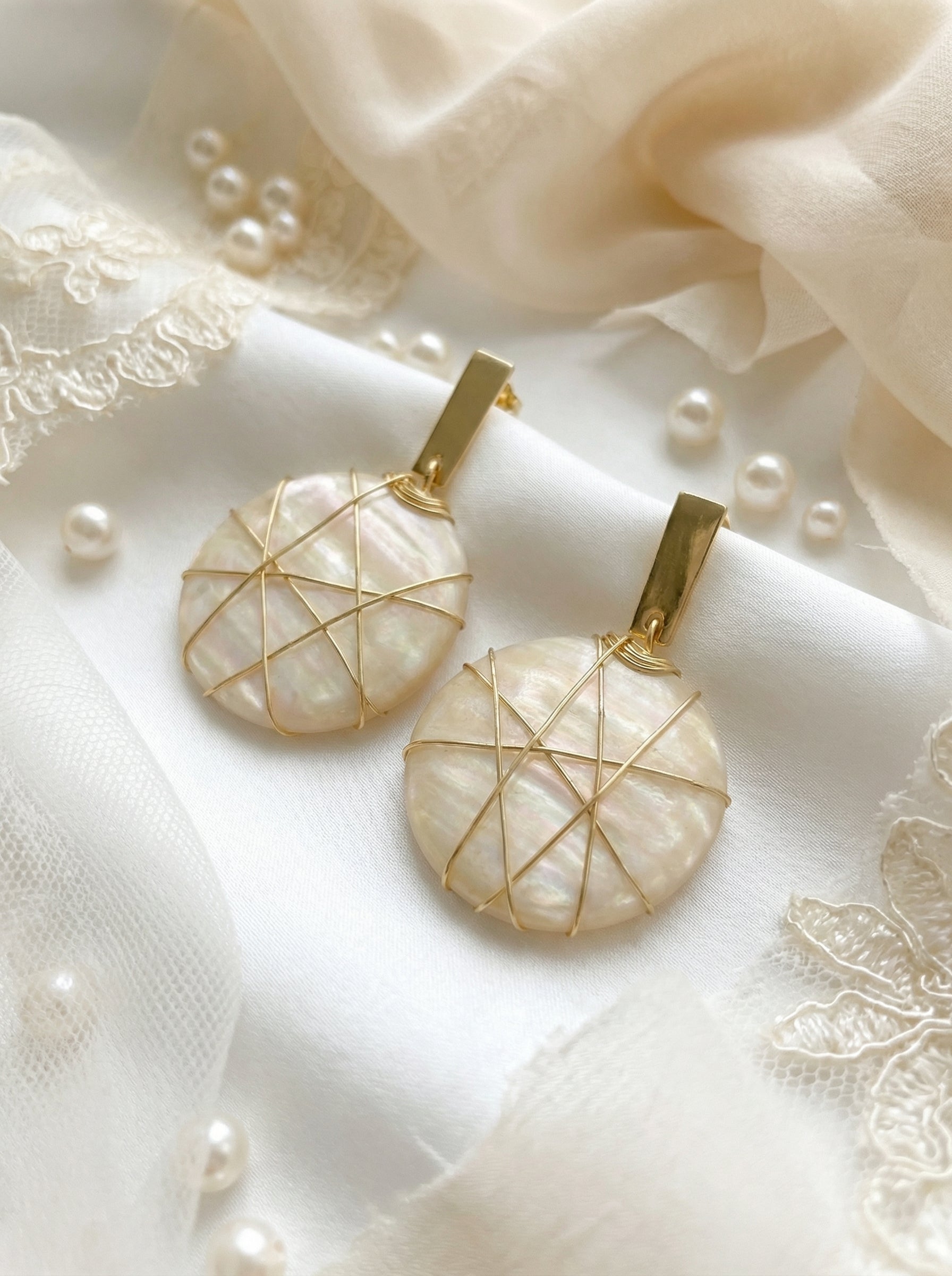 mother-of-pearl gold earring