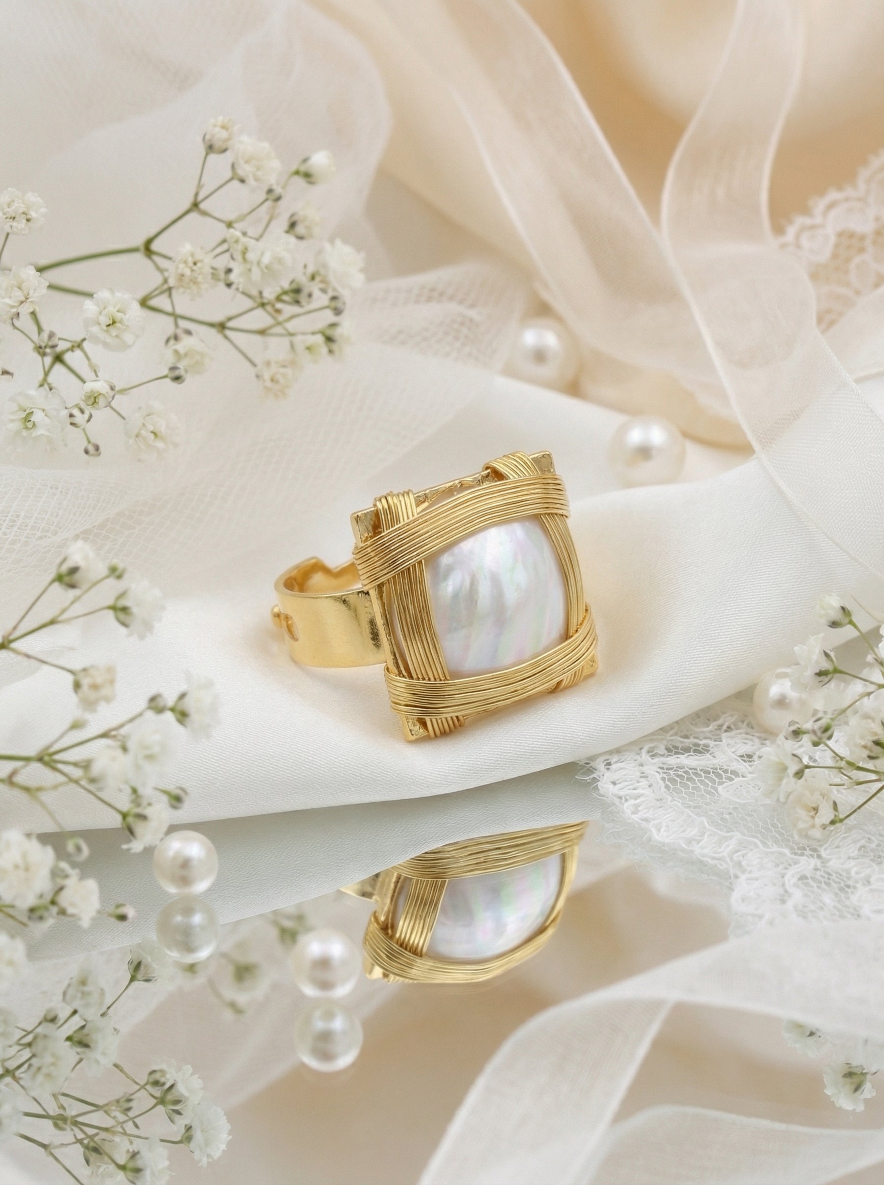gold pearl ring