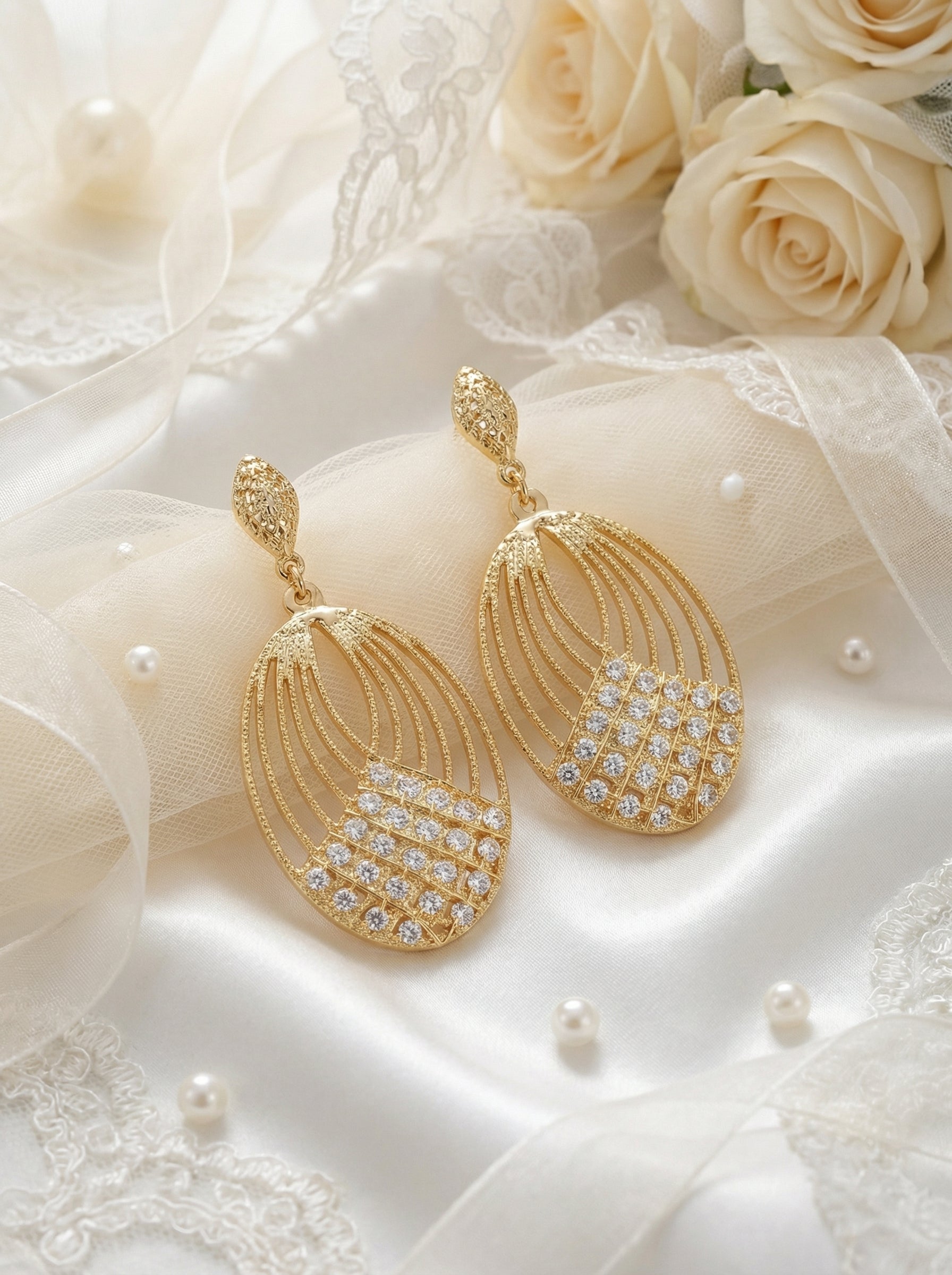 gold elegance earring