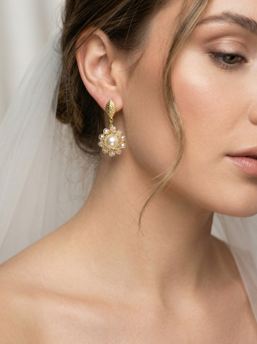 gold pearl earring